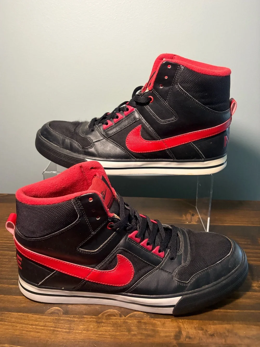 Rare Nike Men’s Delta Force Black and Red High-Top Sneakers Men’s Size 12